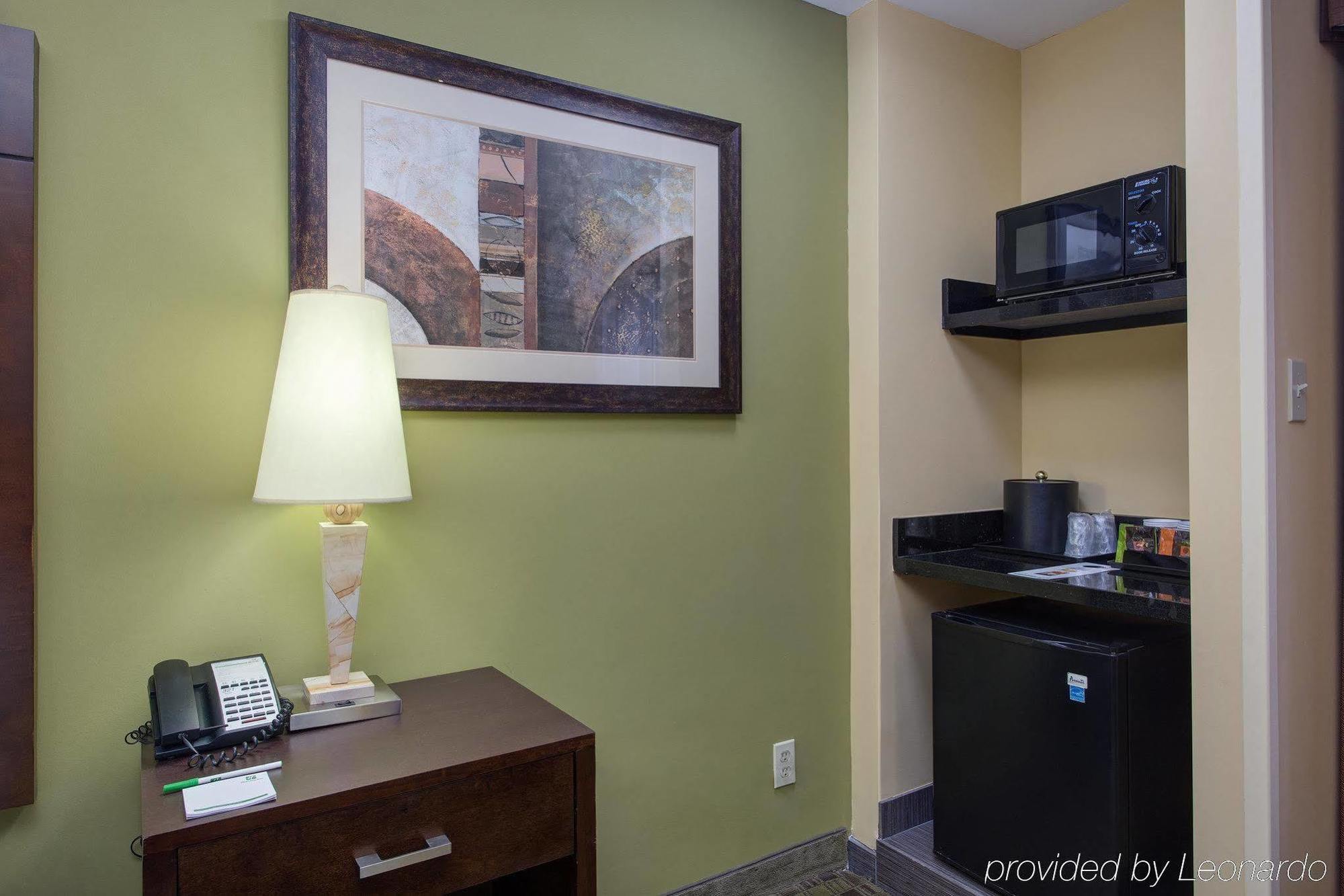 Holiday Inn North Финикс Екстериор снимка