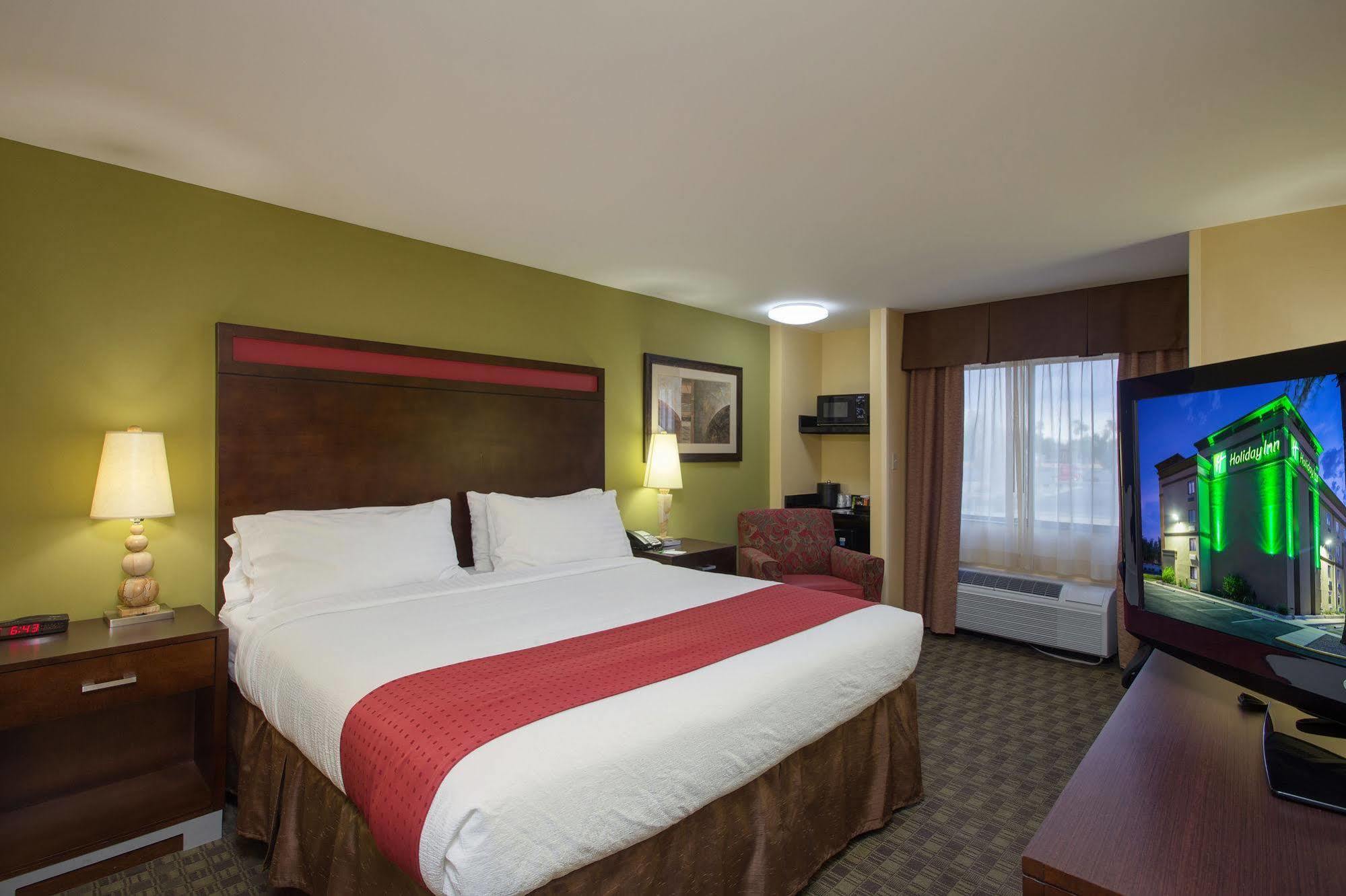 Holiday Inn North Финикс Екстериор снимка