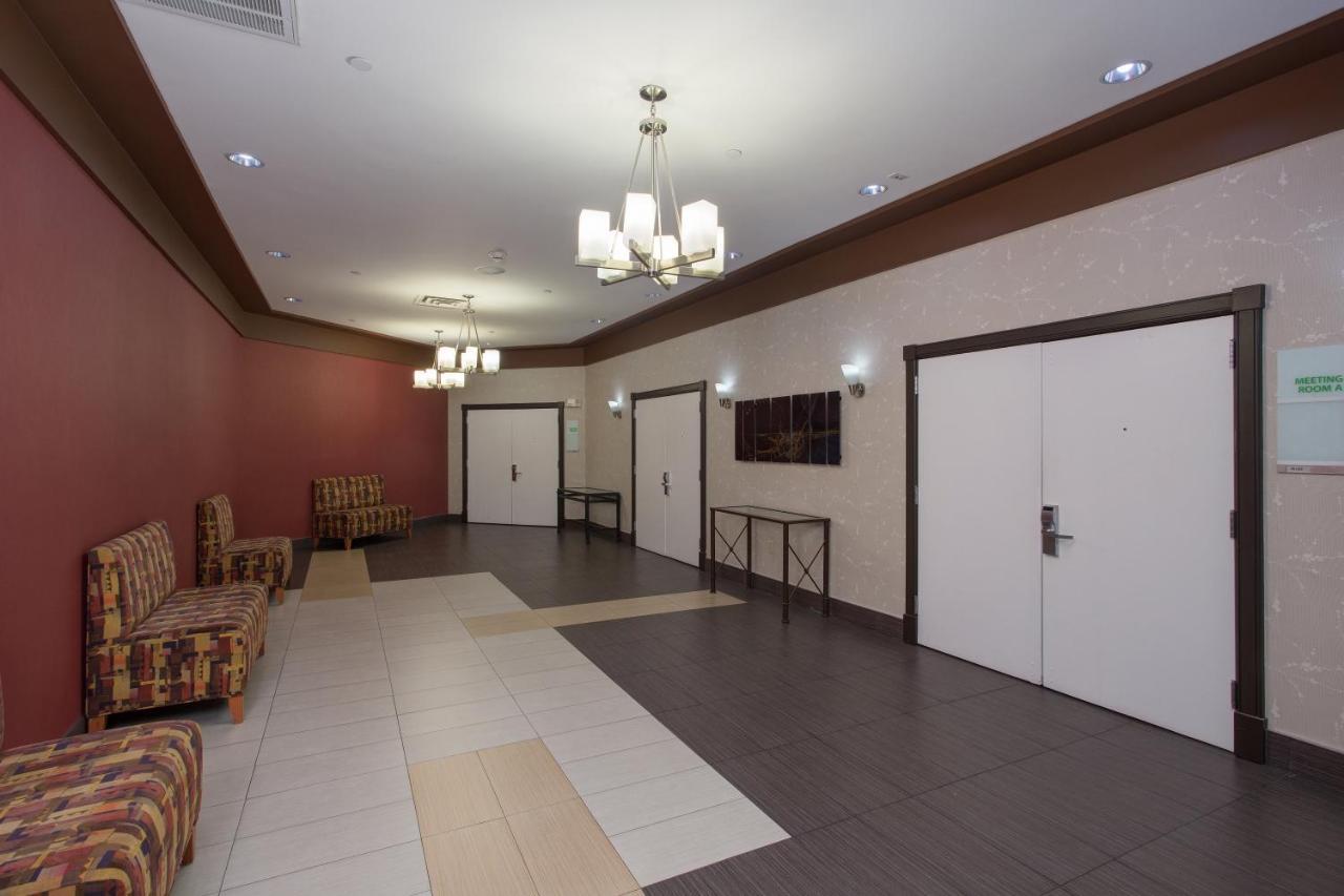 Holiday Inn North Финикс Екстериор снимка